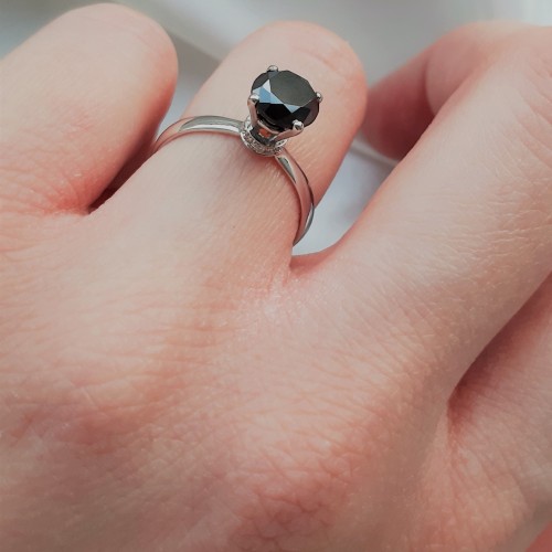 Λευκόχρυσο δαχτυλίδι μονόπετρο Κ18 με black diamond